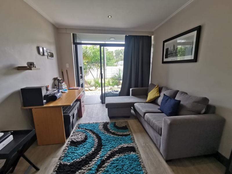 1 Bedroom Property for Sale in Walmer Eastern Cape